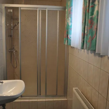 Haus Heckenrose ホームステイ *