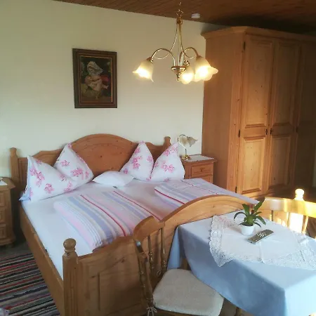 Haus Heckenrose ヴェステンドルフ