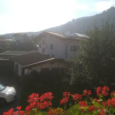 Haus Heckenrose 홈스테이 *