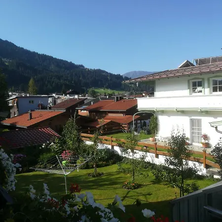 Haus Heckenrose Проживание в семье *